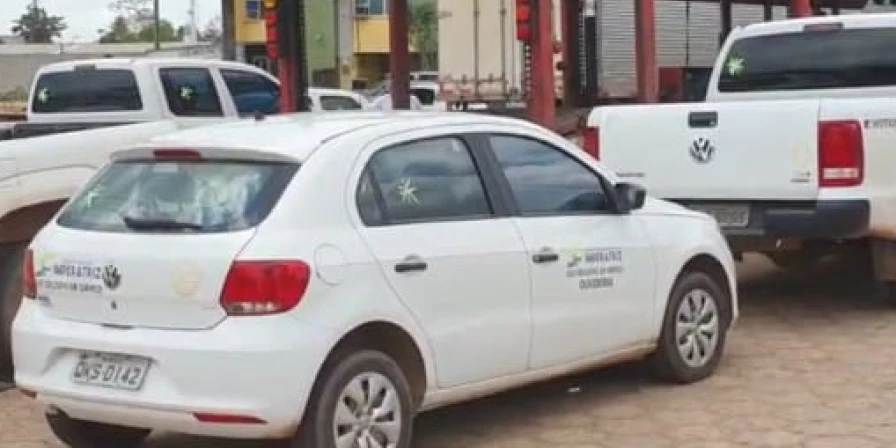 A empresa, que aluga os carros para o município, alega falta de pagamento.