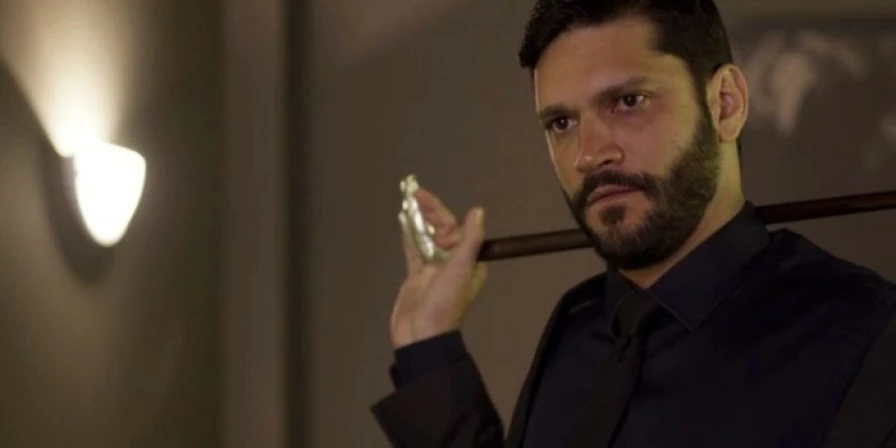 Diogo (Armando Babaioff).