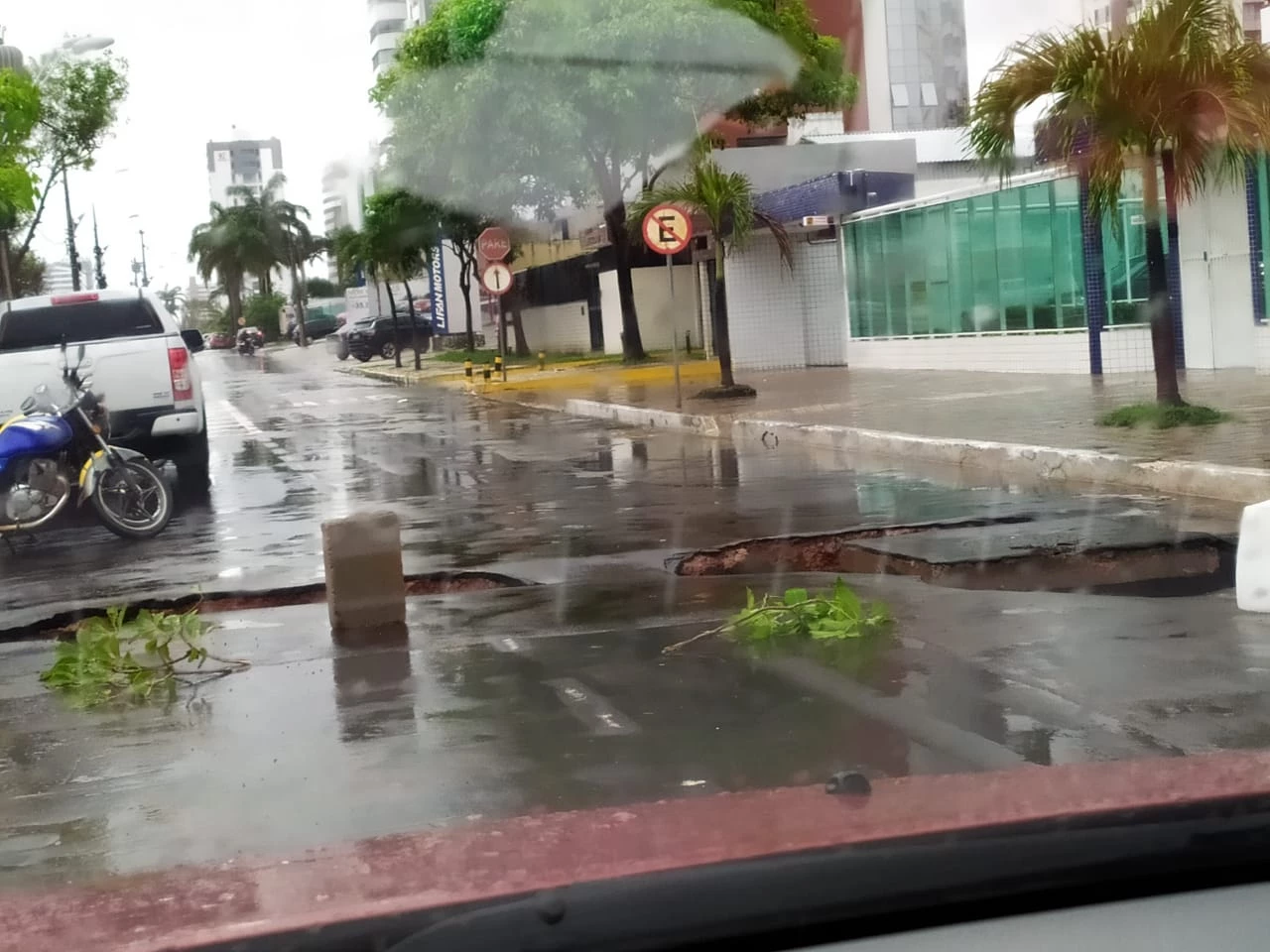 Via paralela à avenida Holandeses (MA-203). / Foto: Divulgação.