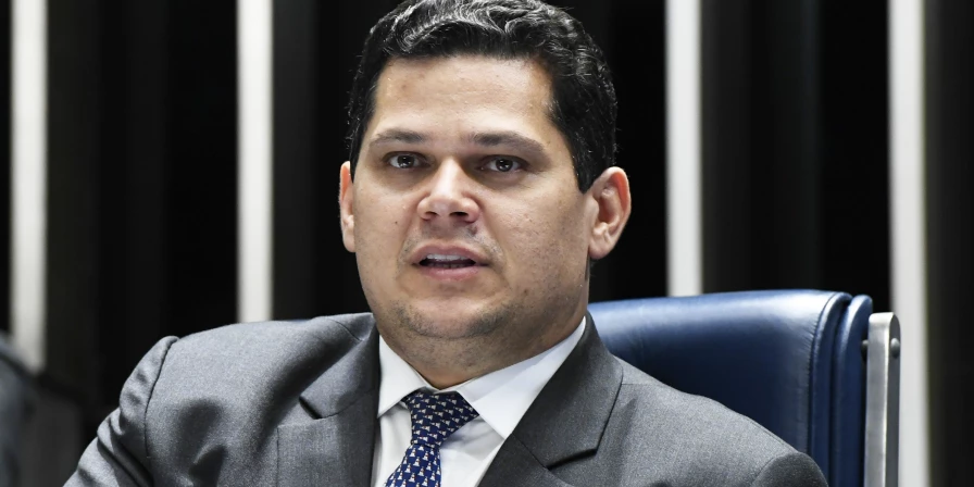 Davi Alcolumbre é senador da República