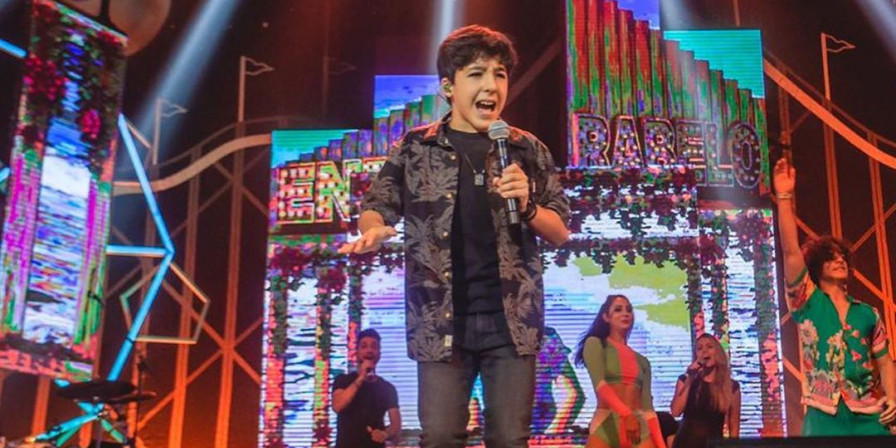 Aos 12 anos, Enzo Rabelo lança primeiro DVD da carreira