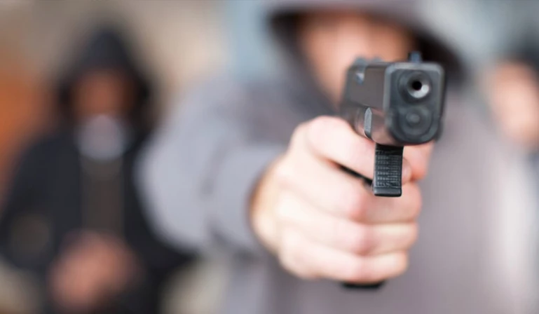 Quatro bandidos participaram da ação criminosa.