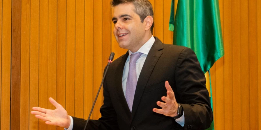 Deputado Adriano Sarney (PV) .