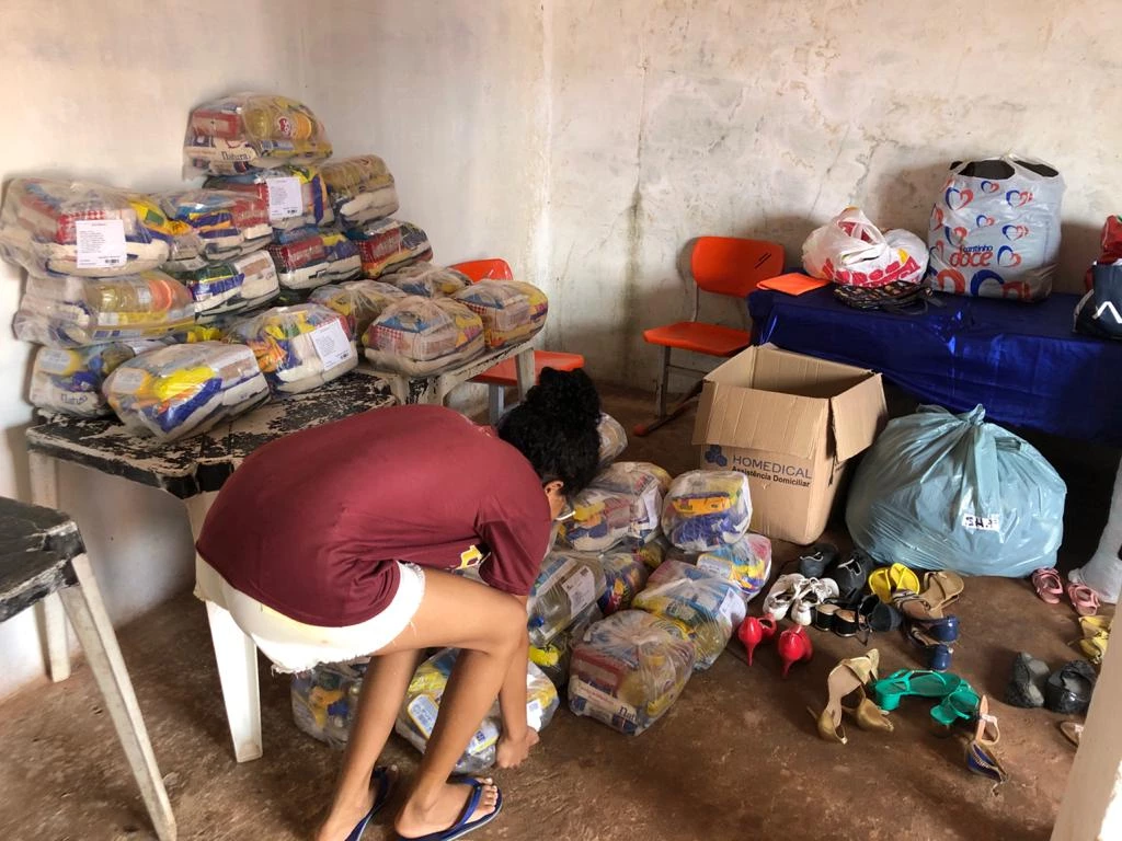 Cerca de 70 famílias receberam as cestas básicas. (Foto: arquivo pessoal)