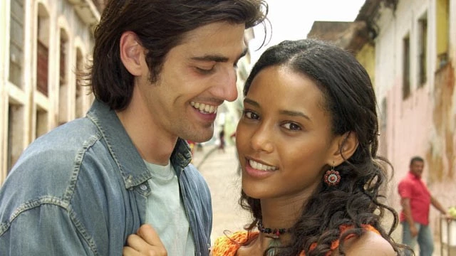 Taís Araújo e Reynaldo Gianecchini em São Luís. (Foto: Divulgação / TV Globo)