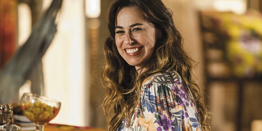 Natália (Daniela Escobar).