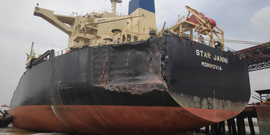Avariação em um dos navios.