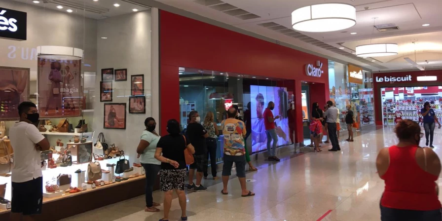 Muitos clientes são esperados para as compras de última hora.