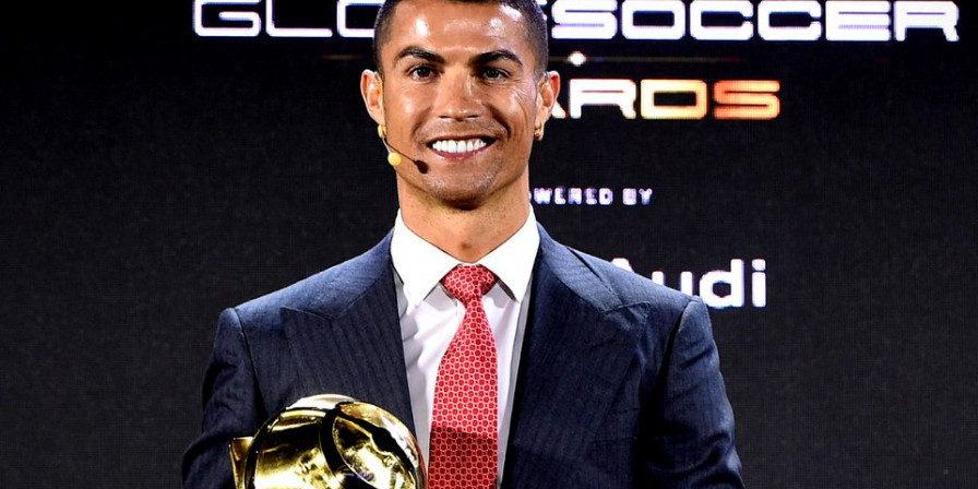 Cristiano Ronaldo compra 25% do Almería