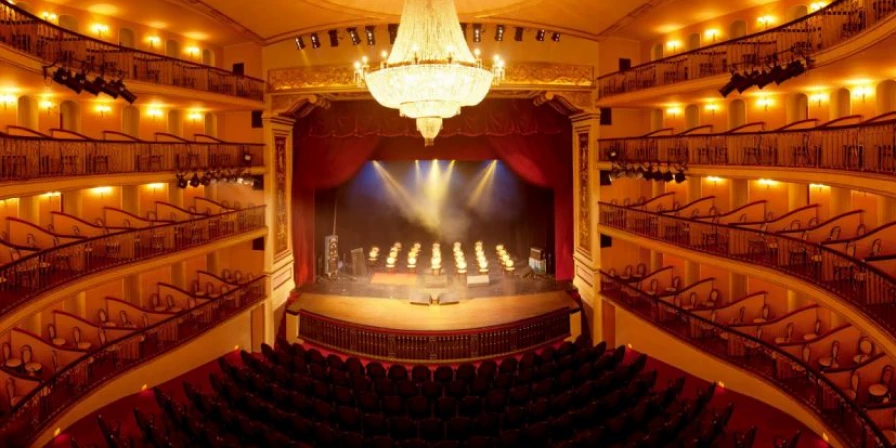 Imagem interna do Teatro Arthur Azevedo.