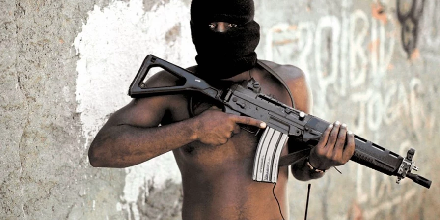 Uma das histórias atribuídas a Esopo é “O pai e seus filhos brigões”, que tem como moral o fato de que o esforço coletivo deve sempre suplantar o esforço individual.