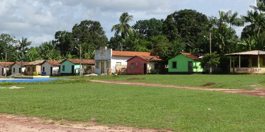A Reserva Extrativistas Quilombo Frechal fica localizada no município de Minrizal.