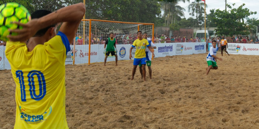 Primeira etapa do Maranhense de Beach Soccer está sendo realizada em Humberto de Campos. (Divulgação / AP Assessoria)