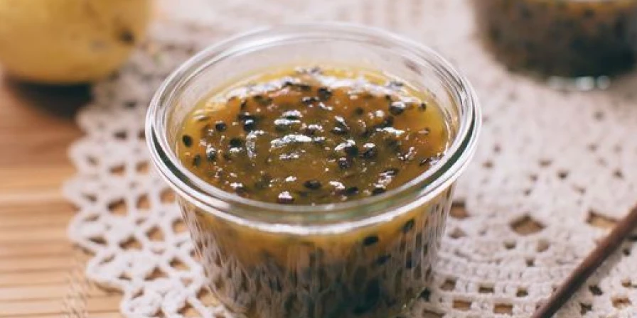 Geleia de maracujá com pimenta.