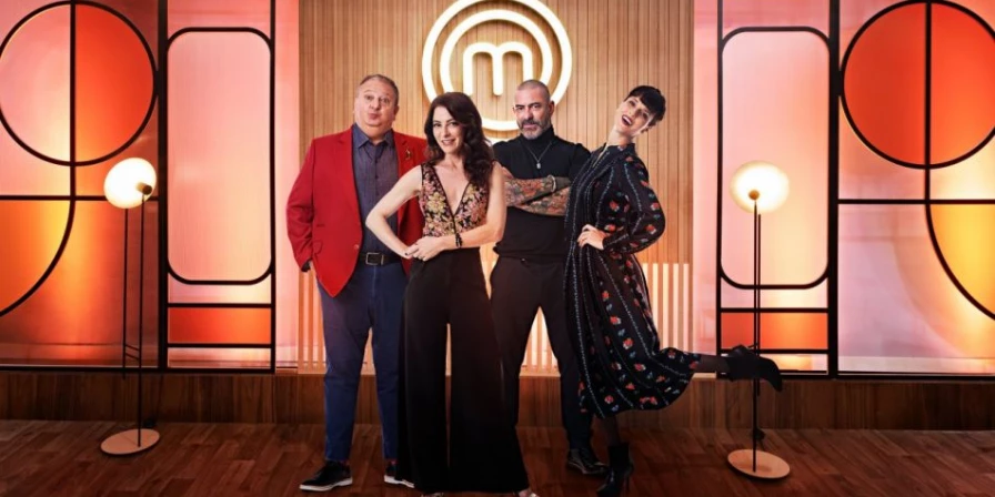 Helena se junta aos chefs Henrique Fogaça e Erick Jacquin e a apresentadora Ana Paula Padrão.