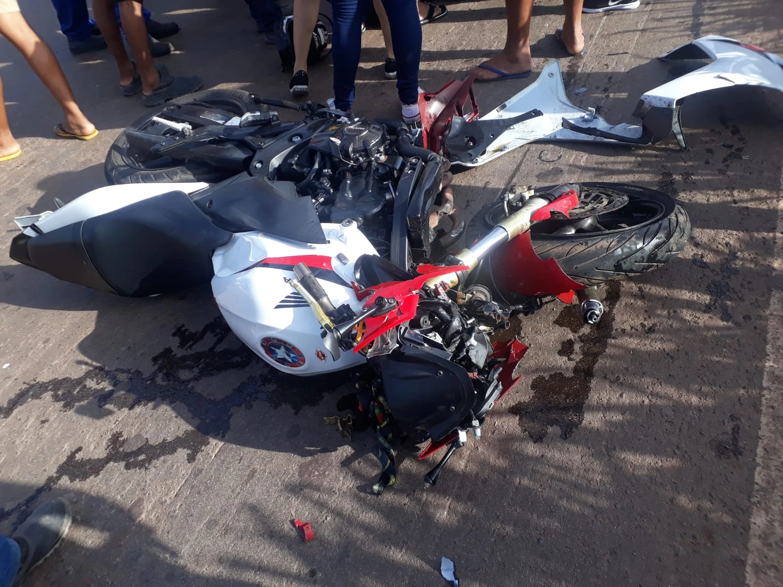 Motociclistas morreram no local. (Foto: Divulgação / PRF)