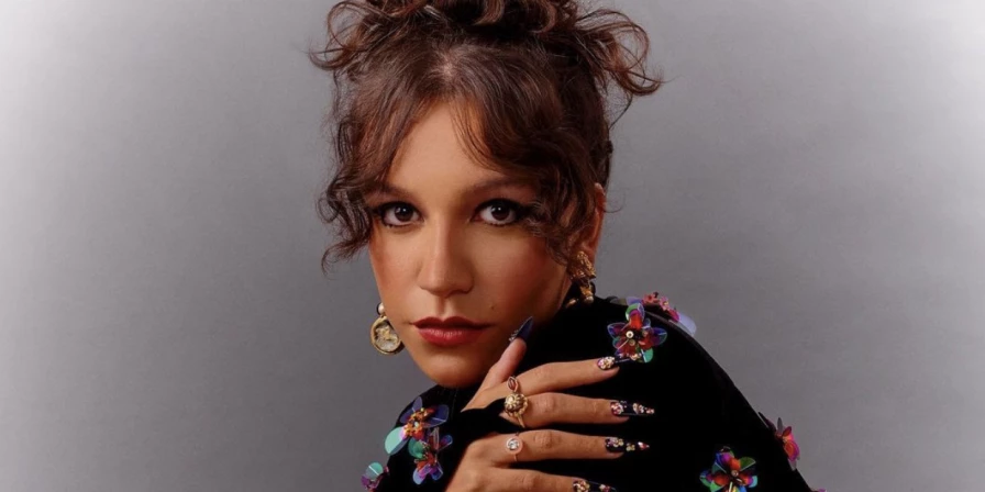 A cantora aproveitou o momento para anunciar o seu mais novo projeto “Não ser sempre igual”.