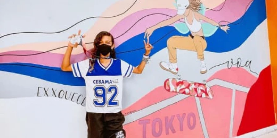 Rayssa Leal ganhou mural em sua homenagem na escola