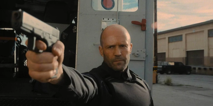 Jason Statham interpreta Harry em Infiltrado O Filme.