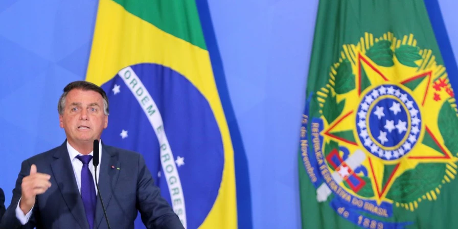 Bolsonaro se irritou com pergunta sobre "rchadinha" ser crime ou não