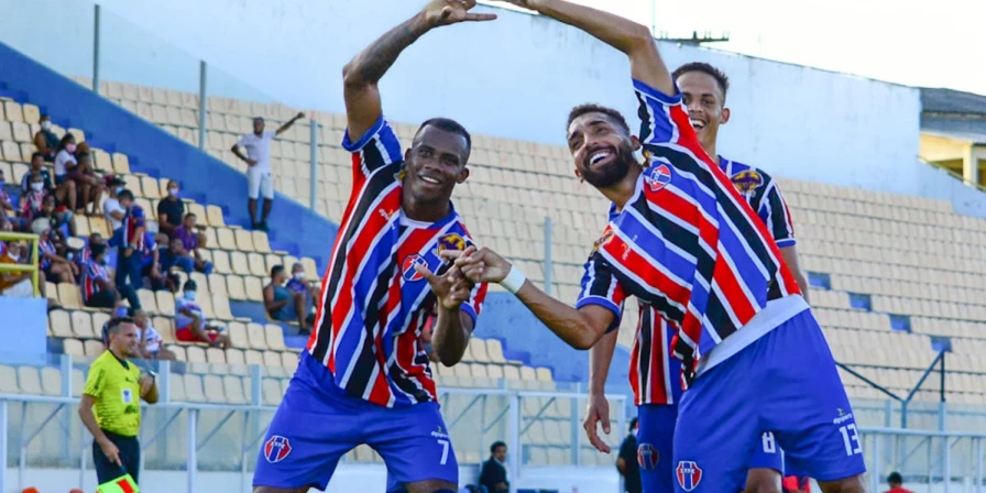 O Maranhão Atlético derrotou o Tupan no Nhozinho Santos.