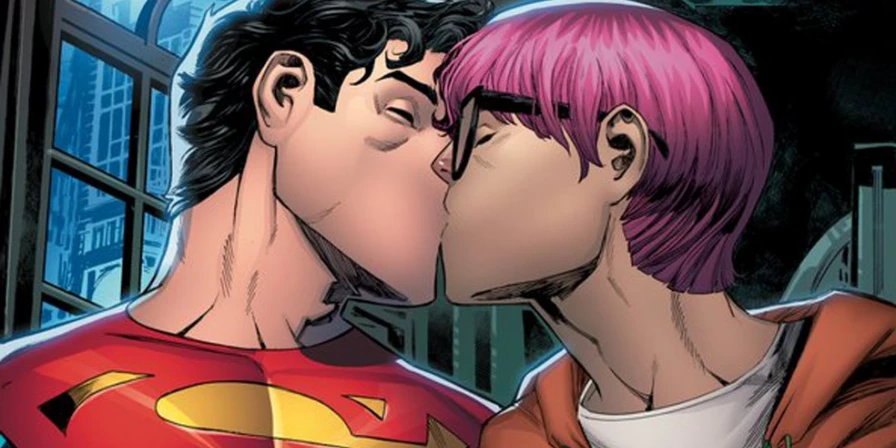 Beijo do Superman Jon Kent.