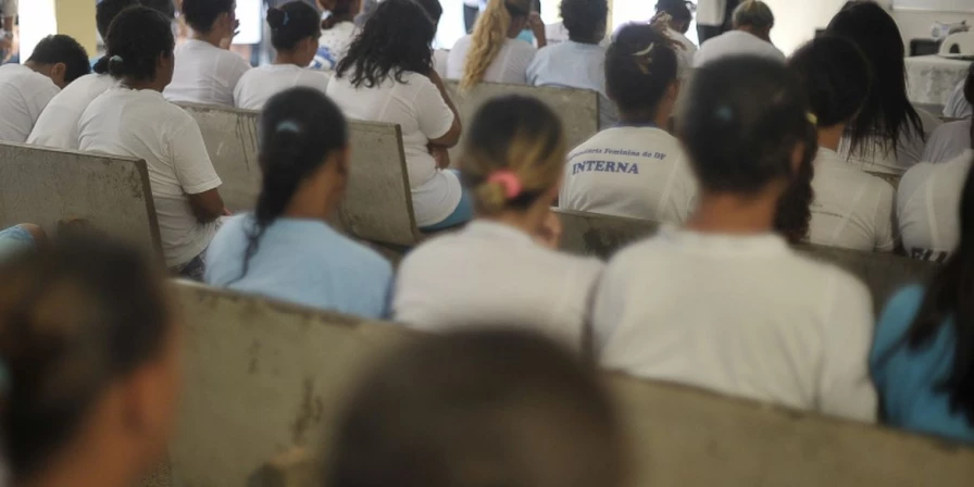 Este é o segundo dia de provas e é destinado aos participantes que querem o diploma para o ensino médio.