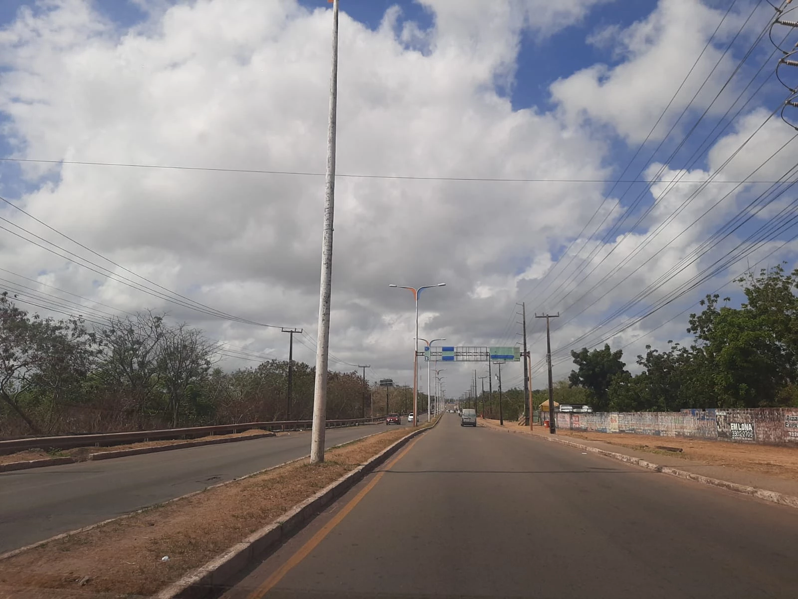Imagens da avenida dos Portugueses, na região do Itaqui-Bacanga em São Luís, no quarto dia de greve dos rodoviários na Grande Ilha. / Foto: Alessandra Rodrigues/Mirante AM.