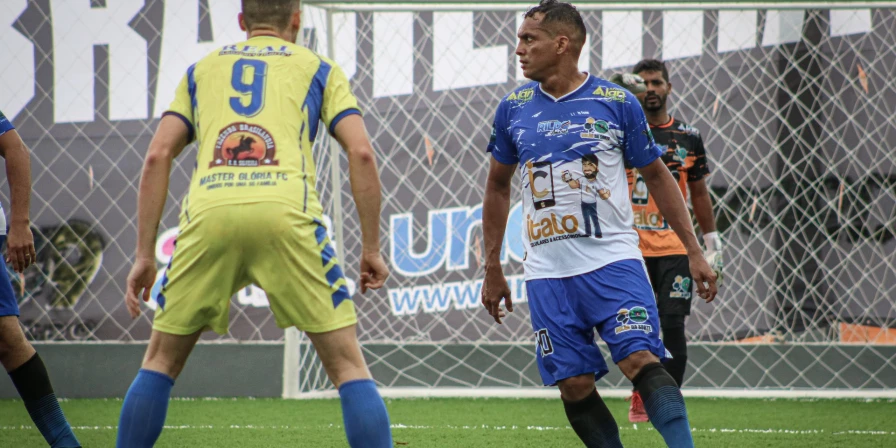 Na primeira fase, foram realizados dez jogos, em disputa de mata-mata