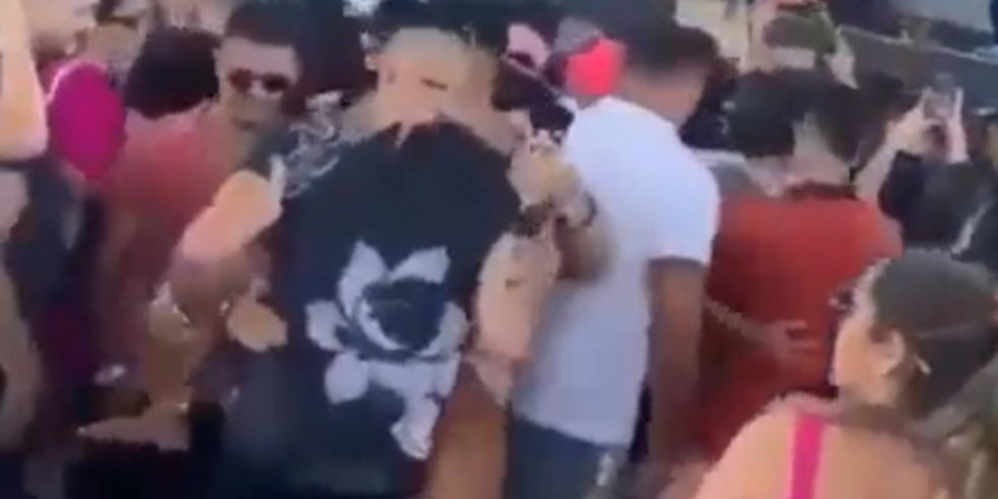 Gostosas transando brasileiras Casal fazendo sexo no show do joão gomes