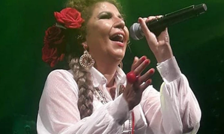 Rita Benneditto e o show Samba Pra Benneditto no Teatro Rival Refit, no RJ. Foto: Google/Divulgação