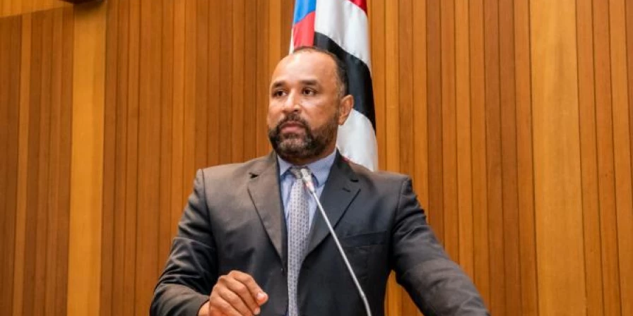 Costa é presidente da Comissão de Orçamento e relator do projeto