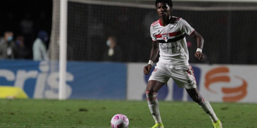 São Paulo pode rescindir Arboleda
