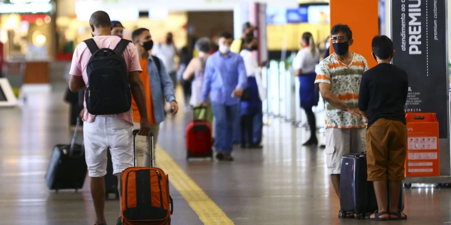 As três principais companhias aéreas brasileiras – Azul, Gol e Latam – confirmaram o impacto nas operações.