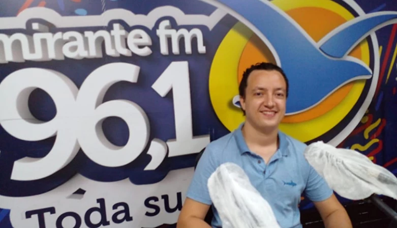 Lucas Sobrinho, integrante da LiverPaul, fala sobre a trilogia Universus Paralelus, e lança singles do EP Paralelos. Foto: Divulgação