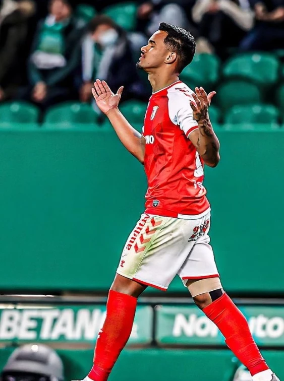 Galeno faz sucesso há pelo menos três temporadas no time luso