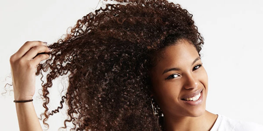 Cuidados com o cabelo são importante para mantê-los saudáveis e bonitos.