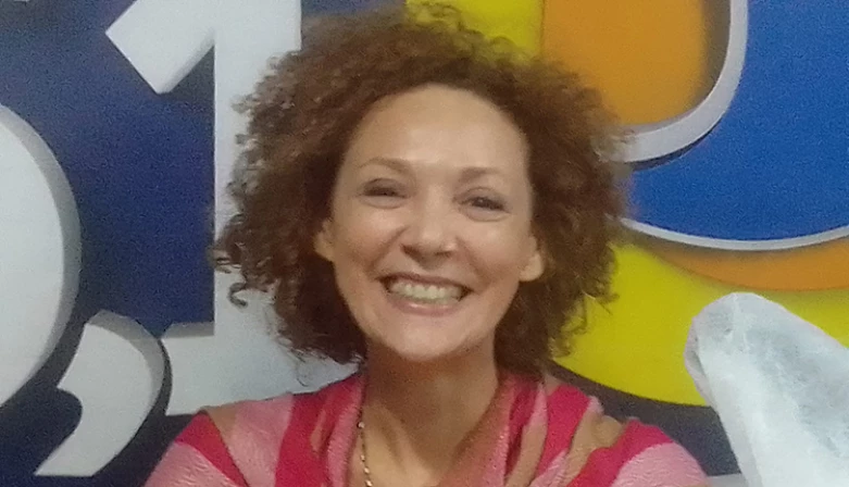 Claudiana Cotrim, no Troca de Ideia, no Plugado, na Mirante FM. Foto: Divulgação