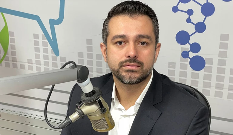 Kaio Saraiva em entrevista à Rádio Mirante AM