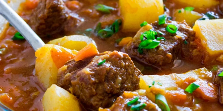 Carne de panela com batata