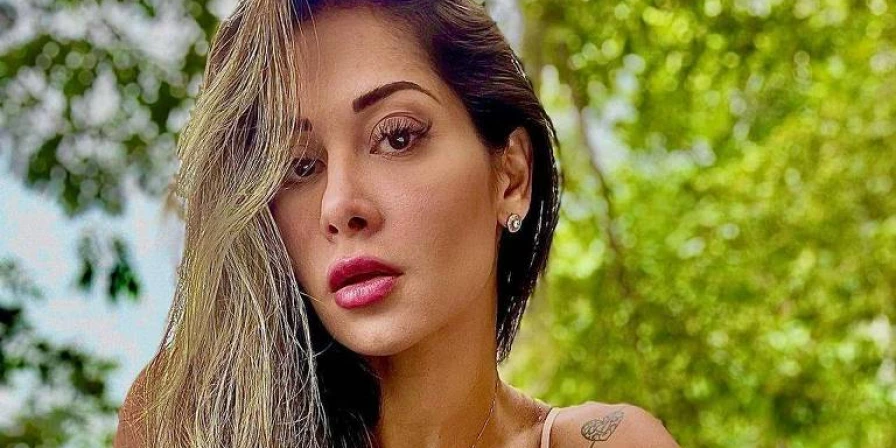 Maíra Cardi decide remover tatuagem dedicada a Arthur Aguiar.