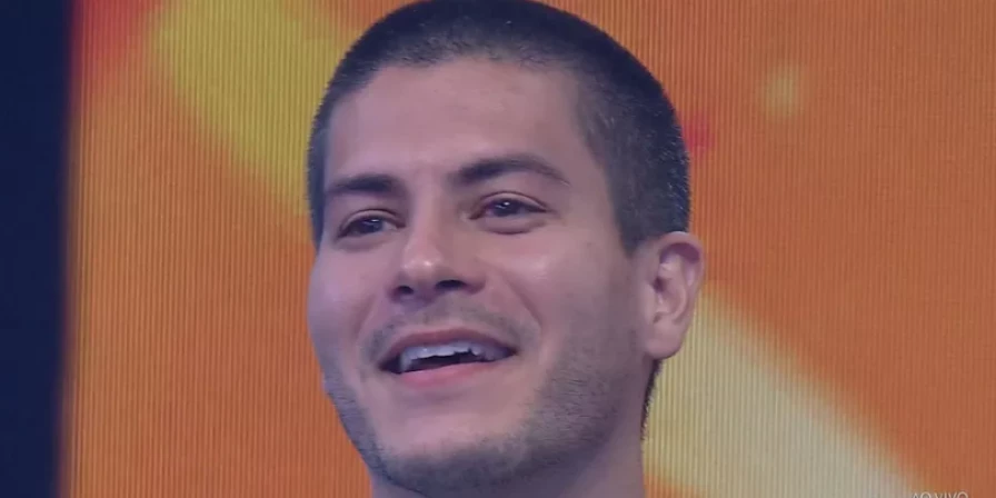 Ele disputava com Paulo André (29,91%) e Douglas Silva (1,13%).