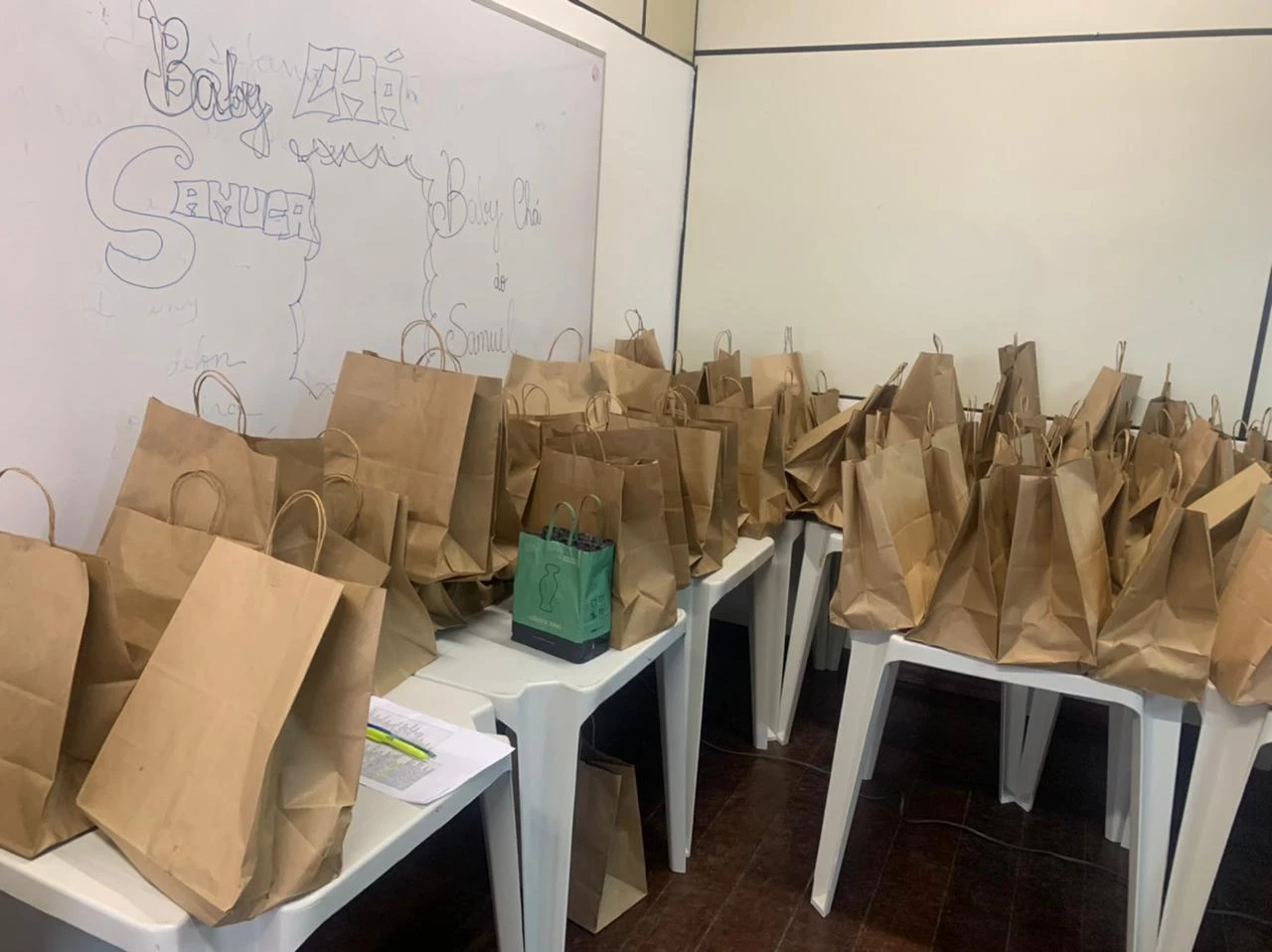 As colaboradoras homenageadas também receberam lanches e brindes. (Foto: Geisa Almeida)