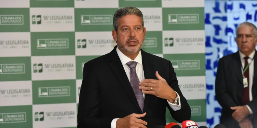 Arthur Lira vai se reunir com líderes partidários da Câmara dos Deputados