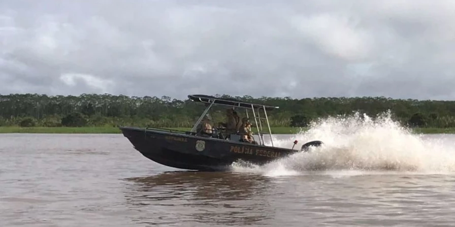 A PF no Amazonas informou que equipes de busca encontraram material orgânico.
