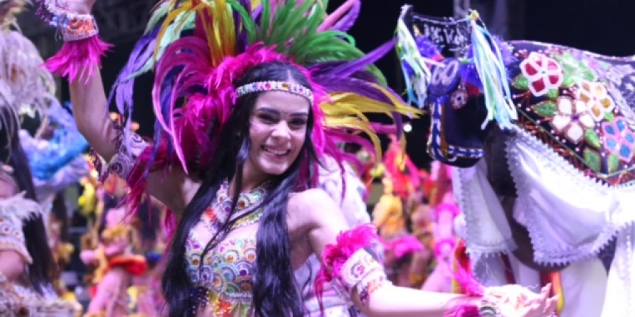 O evento é aberto ao público, sempre como início às 18h.