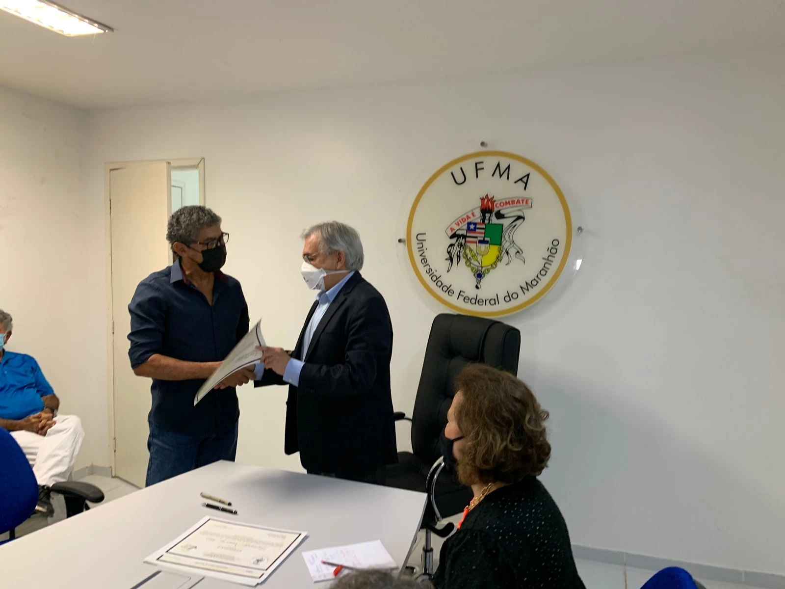 A entrega dos certificados ocorreu na reitoria da Universidade Federal do Maranhão. (Foto: Paulo Soares / Imirante)