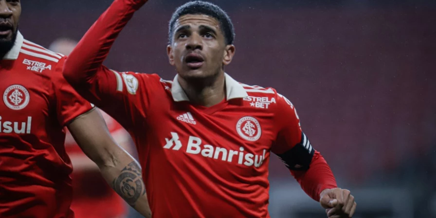 Internacional derrota o Coritiba e dorme no G4 do Brasileirão - Imirante.com - AMP