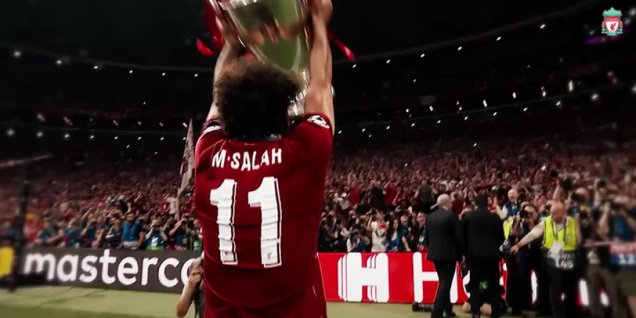 Salah completou cinco anos com a camisa dos Reds
