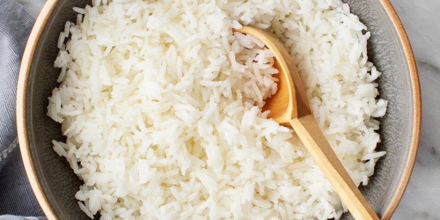 Arroz branco soltinho.